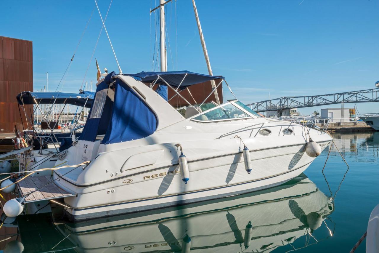 Boat Hotel Barcelona سان أدريان دي بيزوس المظهر الخارجي الصورة
