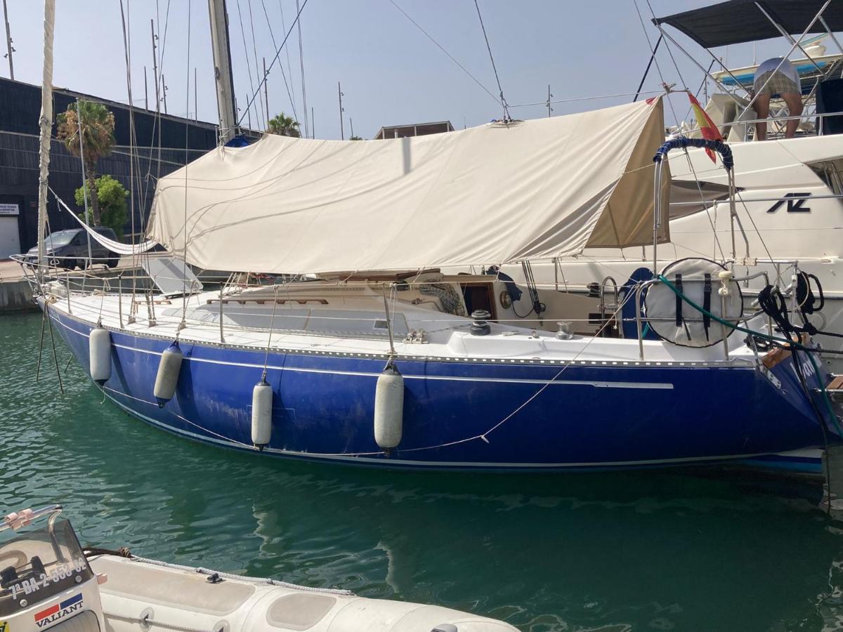 Boat Hotel Barcelona سان أدريان دي بيزوس الغرفة الصورة