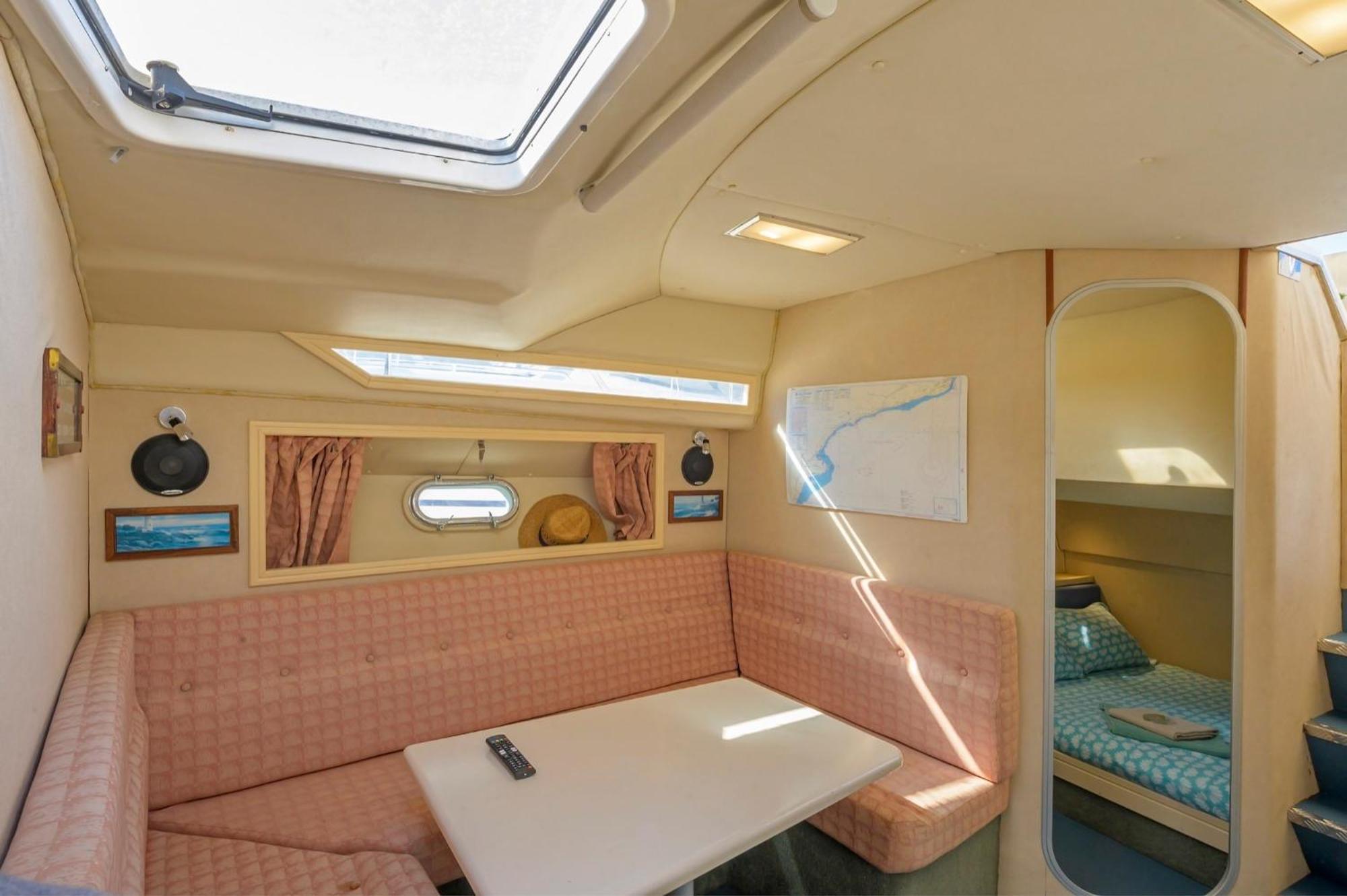 Boat Hotel Barcelona سان أدريان دي بيزوس الغرفة الصورة