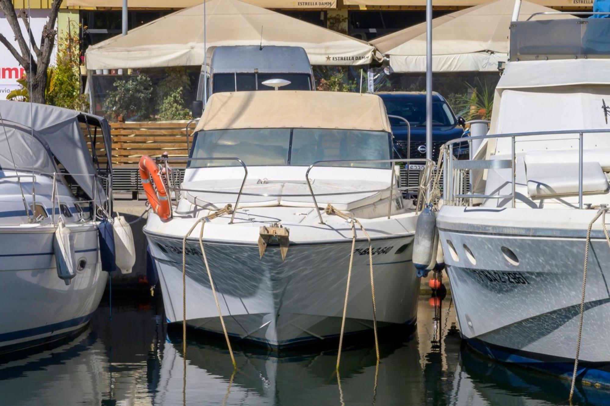 Boat Hotel Barcelona سان أدريان دي بيزوس الغرفة الصورة