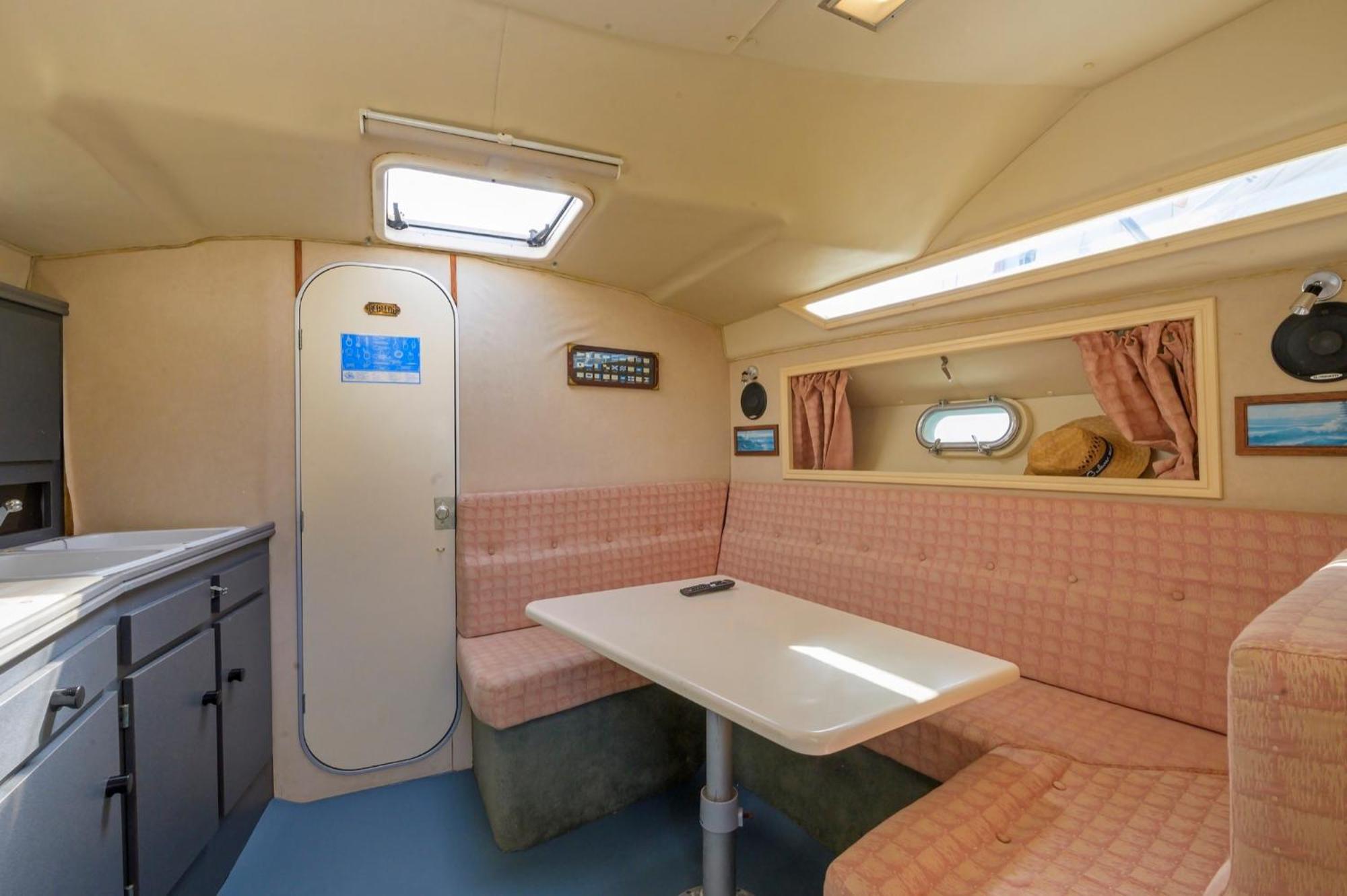 Boat Hotel Barcelona سان أدريان دي بيزوس الغرفة الصورة