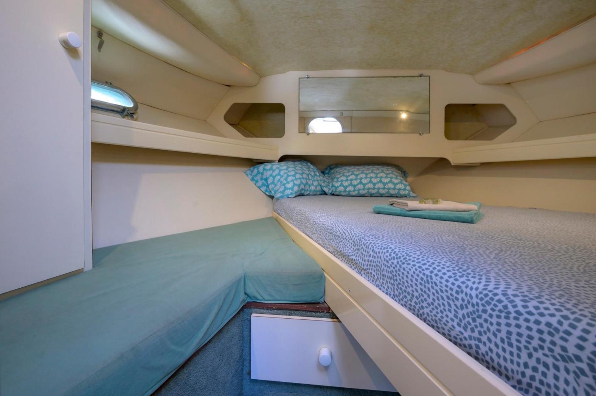 Boat Hotel Barcelona سان أدريان دي بيزوس الغرفة الصورة